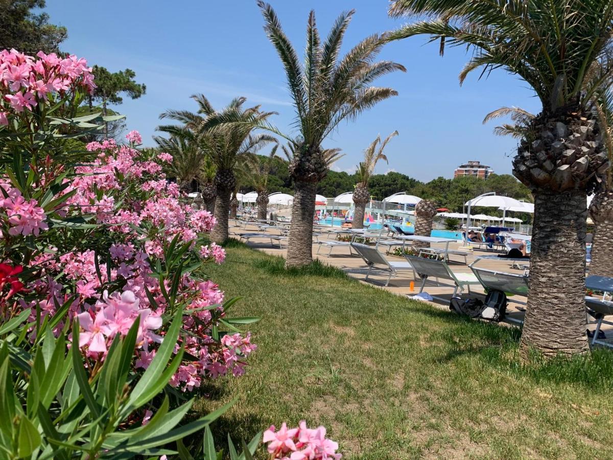 Penthouse Bellavista Lägenhet Lignano Sabbiadoro Exteriör bild